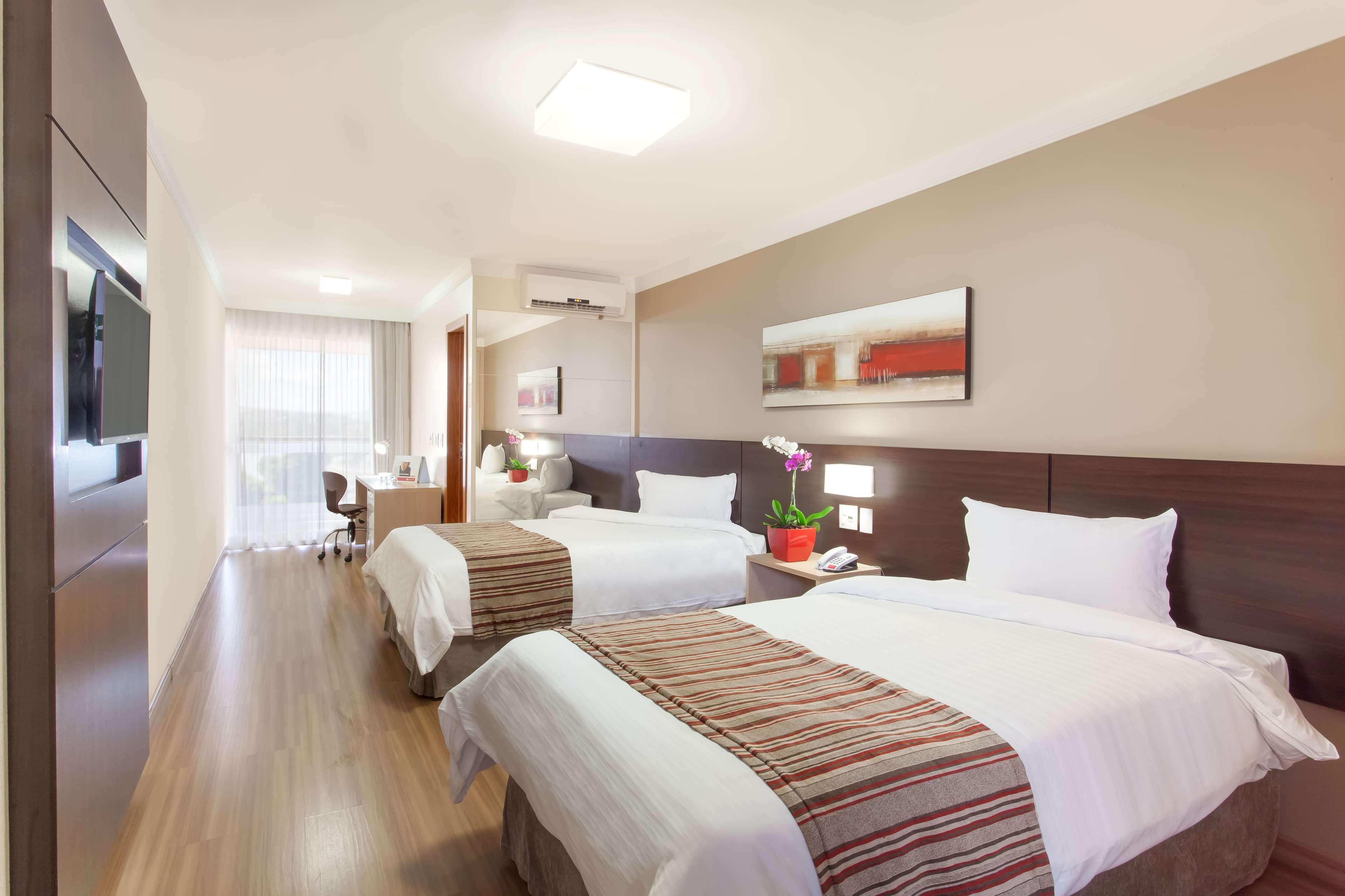 Ramada Hotel & Suites Lagoa Santa By Wyndham מראה חיצוני תמונה